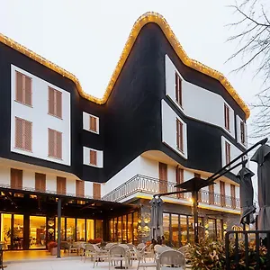 https://park-plazza.albaniahotels.org